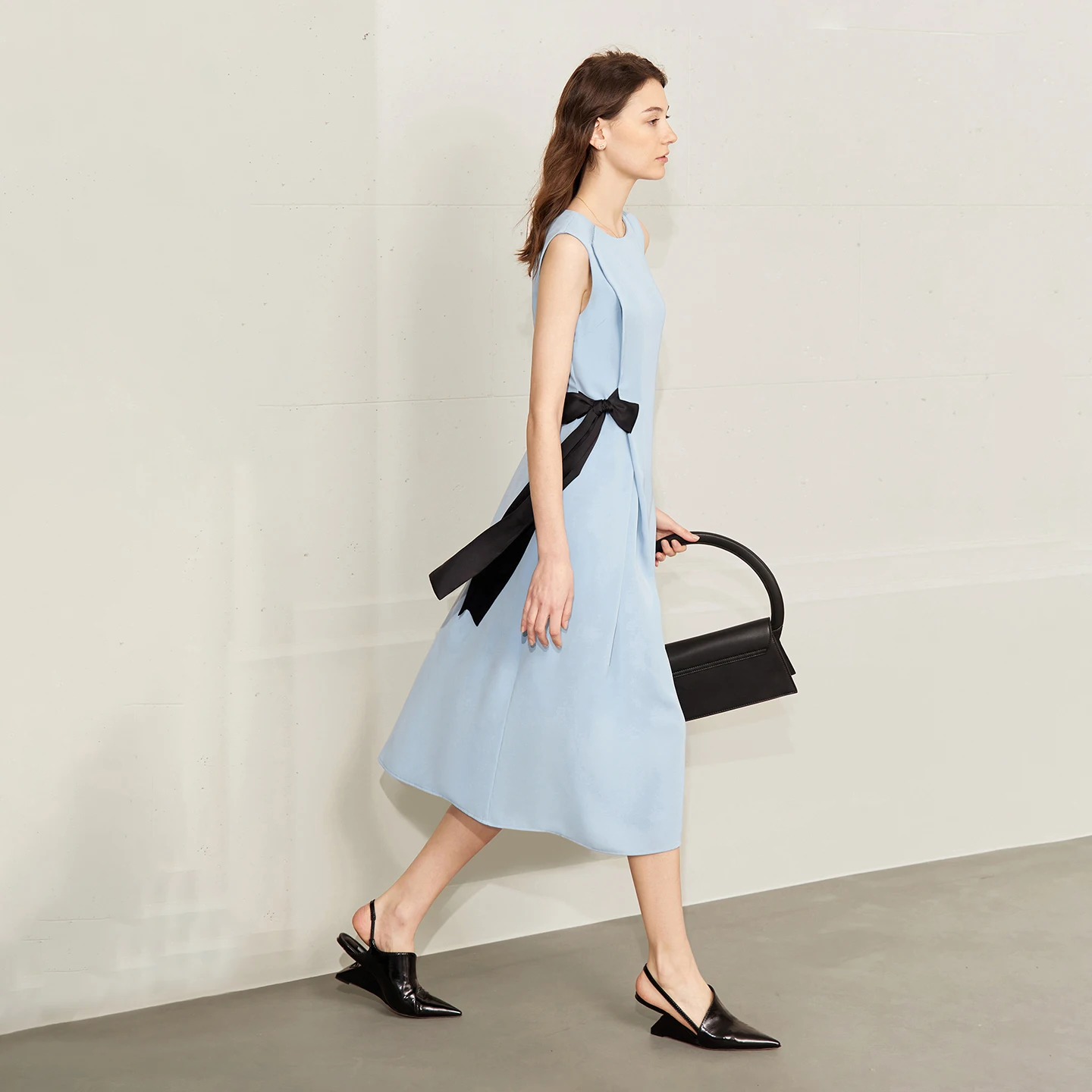 Sleeveless Women's Dress 2026 Summer New Color Block Tie Detail O-Neck Elegant Office Casual Midi Womens Dresses - Image 3